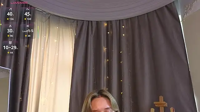 Watch JessRosen live on EroticFlix - High definition streams