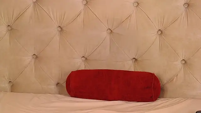 SarahLynz webcam