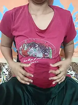 Watch C-u-t-e-Sh-a-r-ma_Ji live on EroticFlix - High definition streams