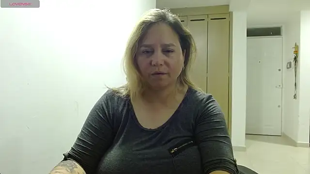 LauraReeves webcam