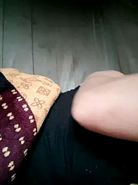 xuxulovezz webcam