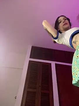 Baby_luxury webcam