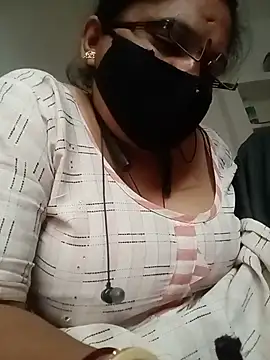 Menka_cut34 webcam