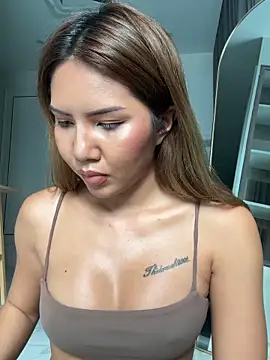 Alittleasiangirl webcam