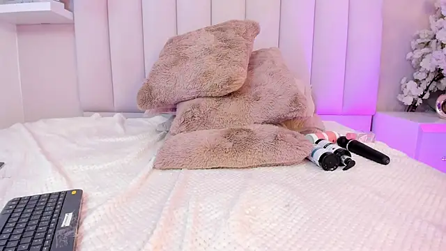 Mia_Bailey_ webcam