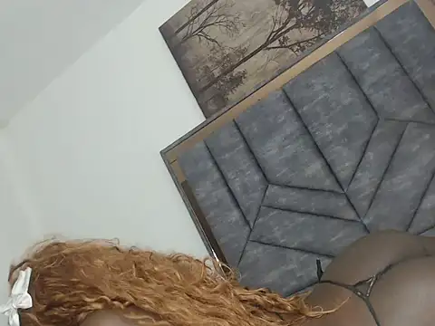 Hilary_tsx webcam