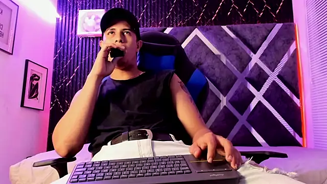 dominic_connor webcam