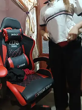 Yuy_sexyy webcam