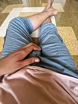 Gujjuboy99 webcam