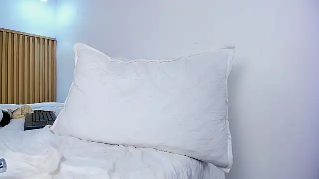 Sarita__Gomez webcam