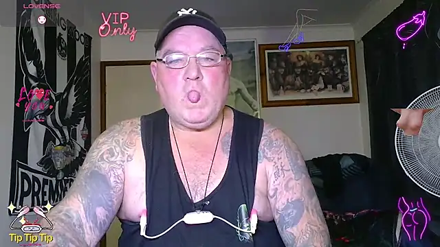 KINKYBLUEYES69 webcam