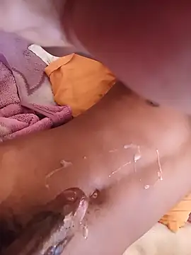 aolinwhallu (M twink) - Yummy dick