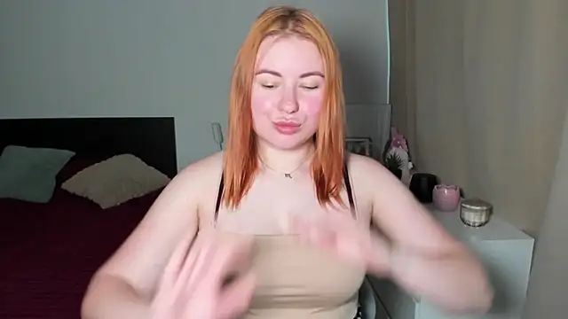 LAYLAxSTAR live cam on StripChat