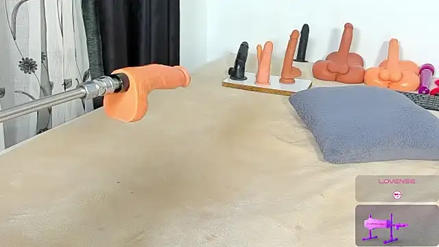 CREAMY_BUBBLEGUM webcam