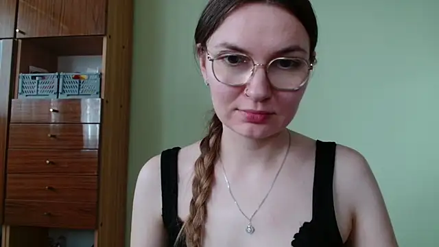 LooveELLYx live cam on StripChat