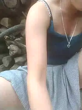 Zara-bebe live cam on StripChat