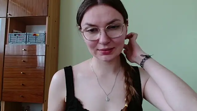 LooveELLYx webcam