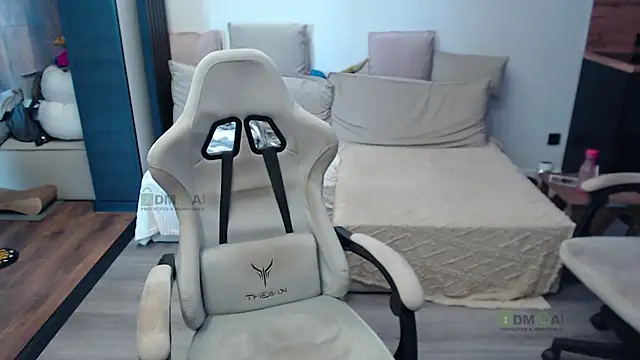 Sunny-Girl1 webcam