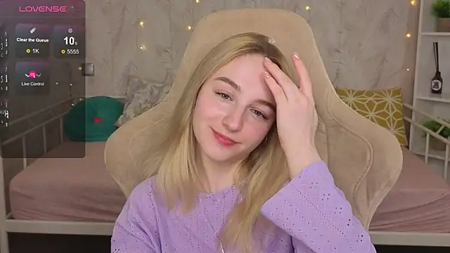 Shy_Polly webcam