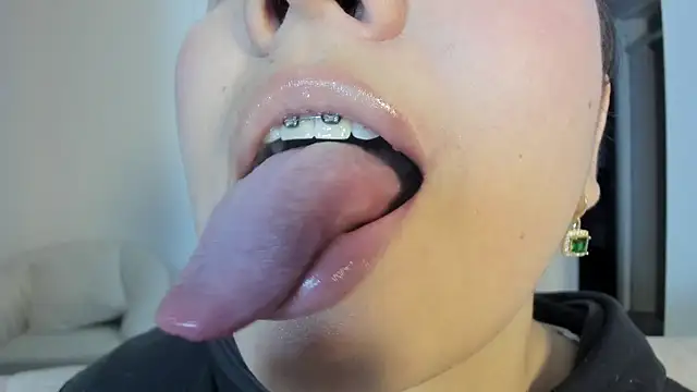 rudyhlowes (F teen) - saliva show