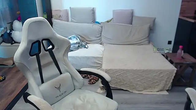 Sunny-Girl1 webcam