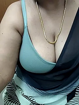 Reshma-09 webcam