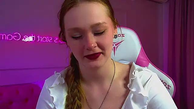 AgataFoxley webcam