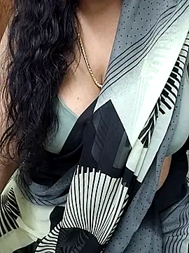 Reshma-09 webcam