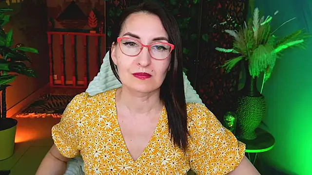 UnaTerra live cam on StripChat