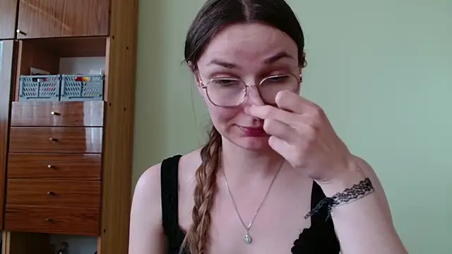 LooveELLYx webcam