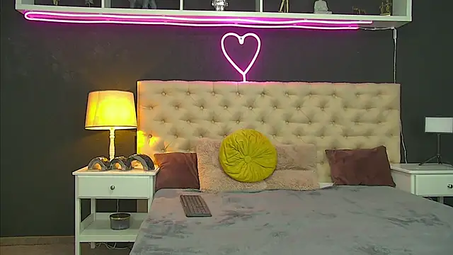 TaniaKaverina webcam