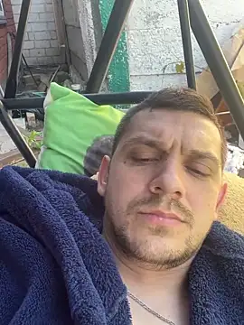 mark1404 (M young) - I'll show you my butt