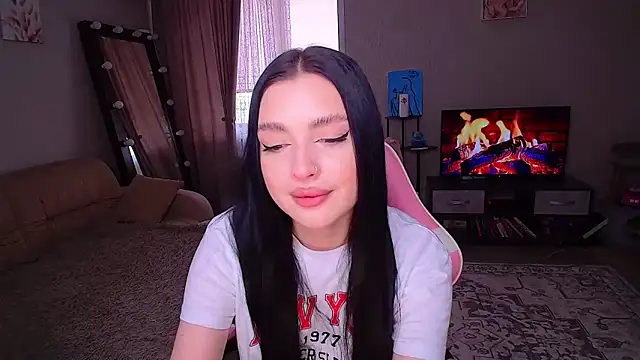 yoursLina live cam on StripChat