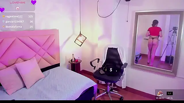 curly_babe webcam