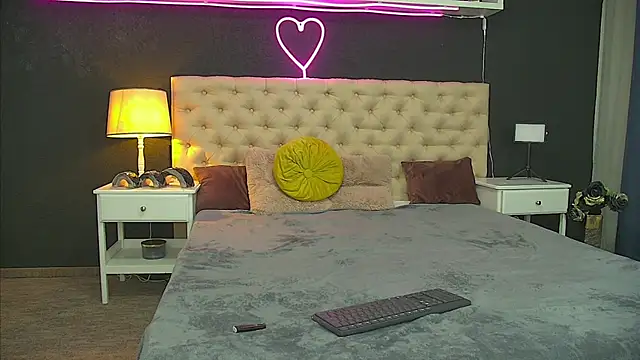 TaniaKaverina webcam