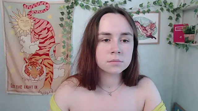 VeryVeryVeryShy_ live cam on StripChat