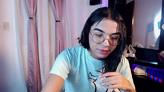 Candyy_doll__ live cam on StripChat