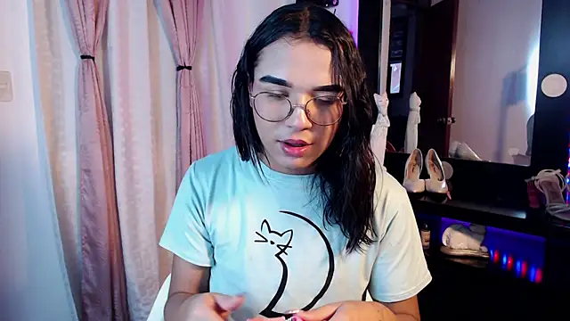 Candyy_doll__ webcam