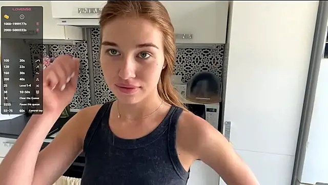 Watch NamiRedhead live on EroticFlix - High definition streams
