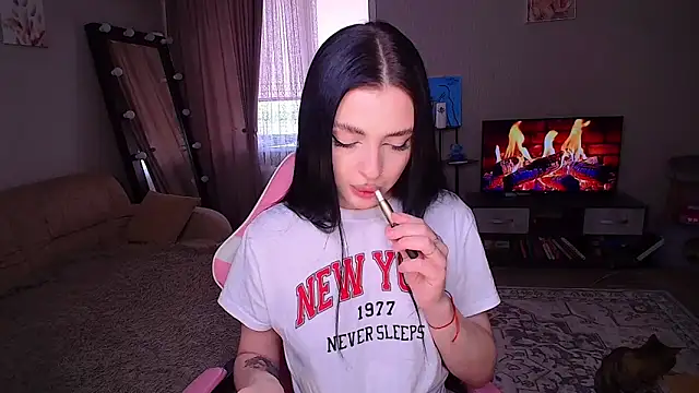yoursLina webcam