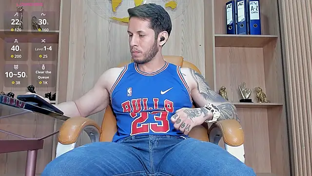 George_Diesell live cam on StripChat