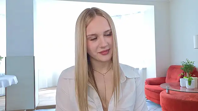 DanikaGudinas webcam