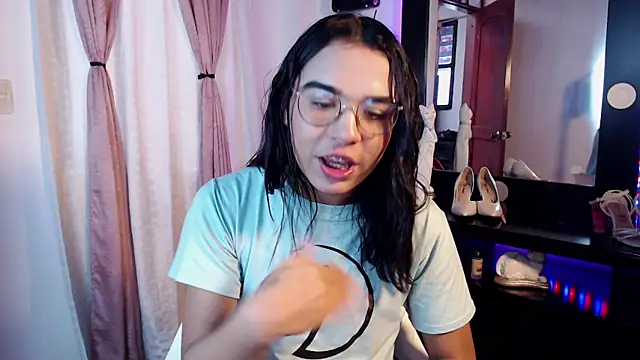Candyy_doll__ webcam