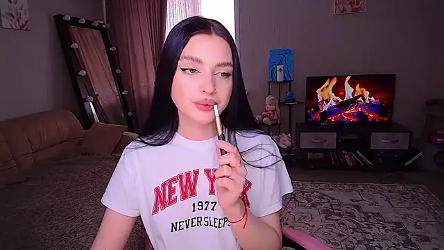 yoursLina webcam