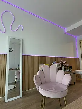 streetdoll webcam