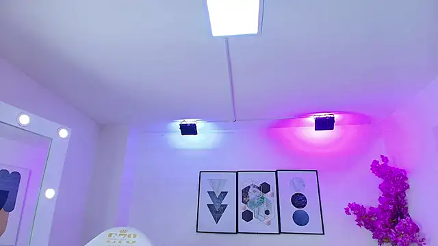 Tamara_slimx webcam