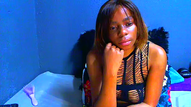 SMALLBOOBSXX webcam