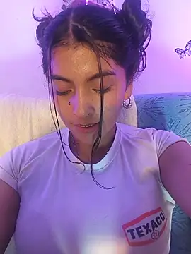 Fox_Roxxan webcam