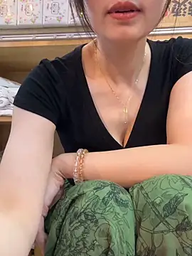 Watch huihui_520 live on EroticFlix - High definition streams