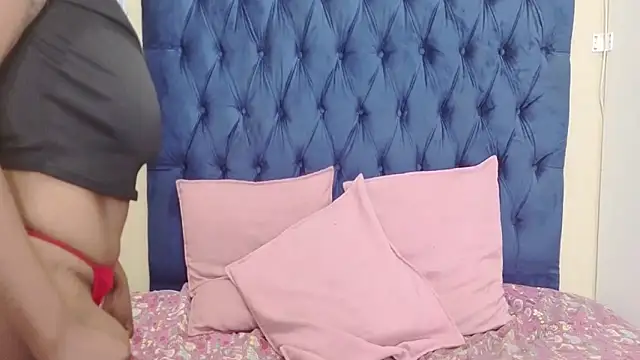 QueenKarmaXXX webcam